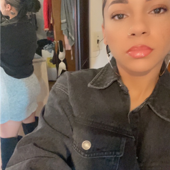 Meet your Posher, Dia🤞🏽 - Picture 11 of 16